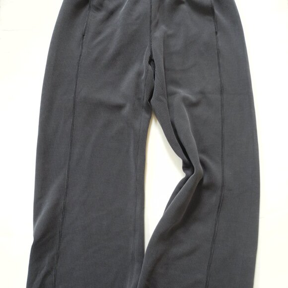 Lululemon Ribbed Softstreme Mid-Rise Wide-Leg Cropped Pant 25" size 4 - Picture 3 of 5